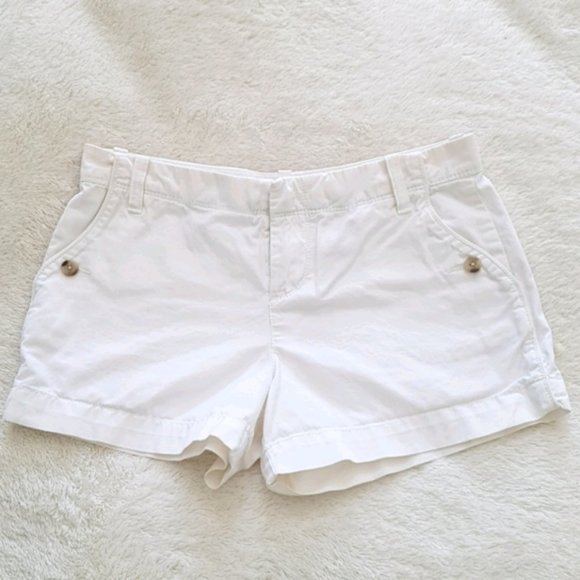 Old Navy midrise white shorts with button details - Picture 3 of 10